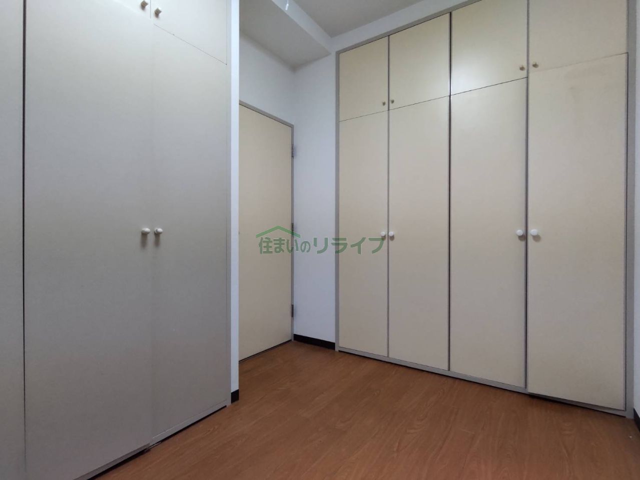 クローゼットページです。 楽天市場】CLOSET RACK クローゼット用 本棚 4個セット 幅19cmx奥行